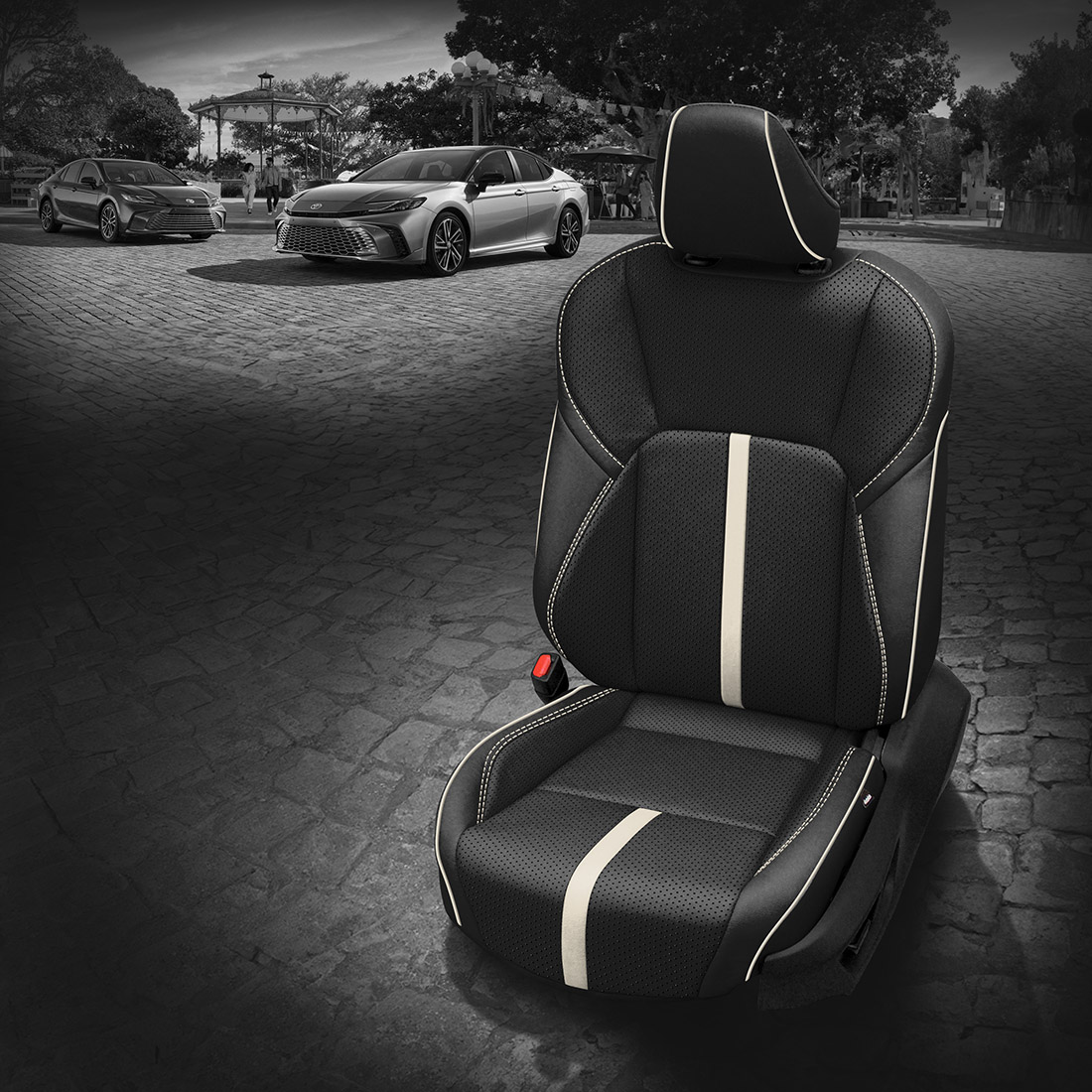 BLACK wrap, PEARL Wings, Perf Body, PEARL piping