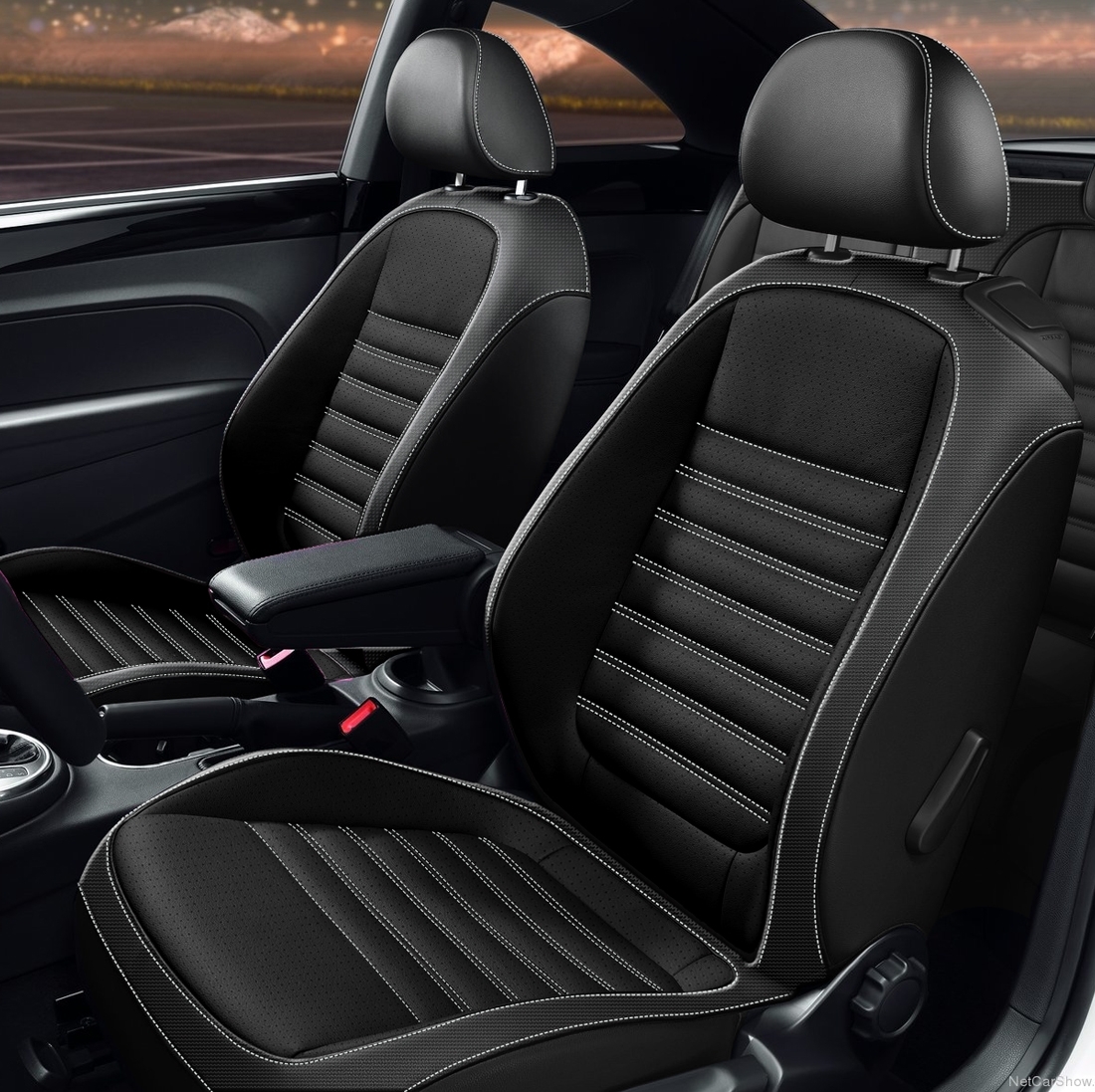 Black with perf insert, carbon shadow wings and Silver contrast all stitching